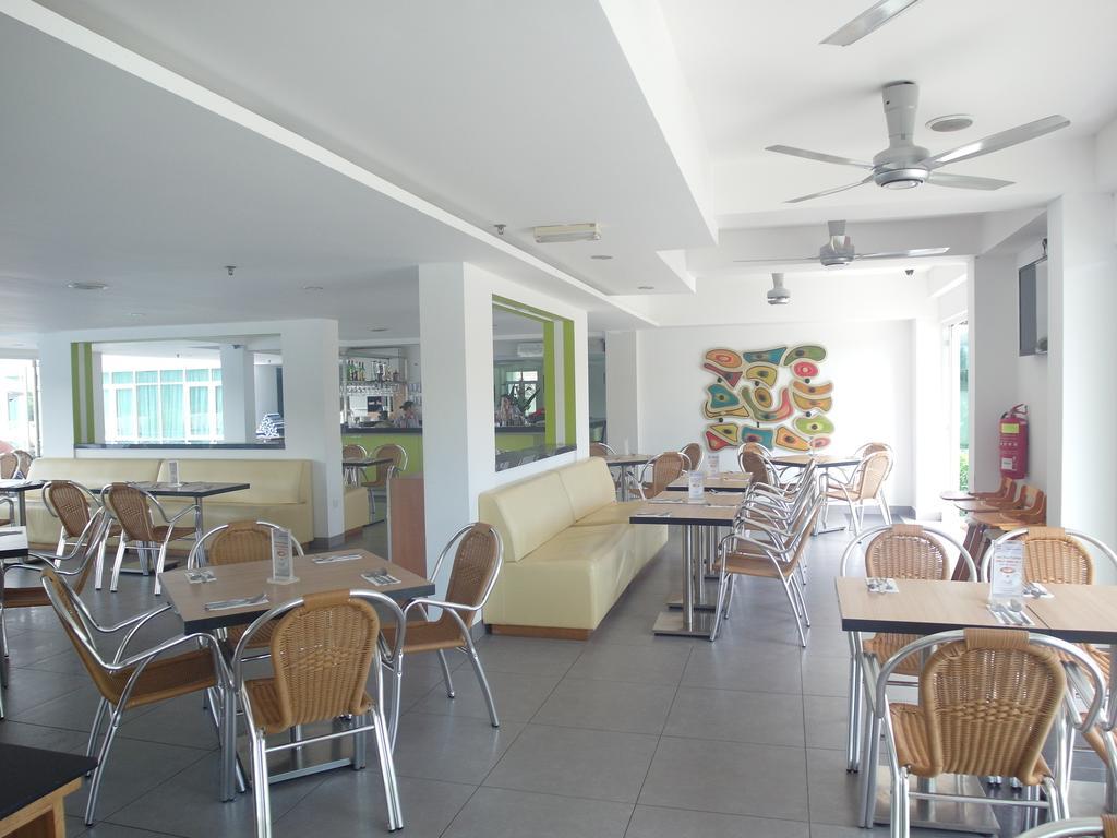 Favehotel Cenang Beach Langkawi Luaran gambar